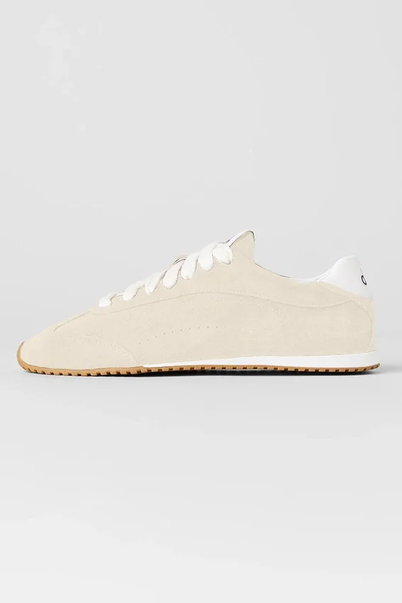 Alo Sunset Sneaker – Sandstone