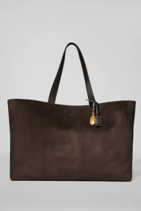 Alo Tranquility Shopper – Espresso-Wildleder