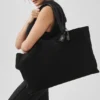 Alo Tranquility Shopper – Espresso-Wildleder