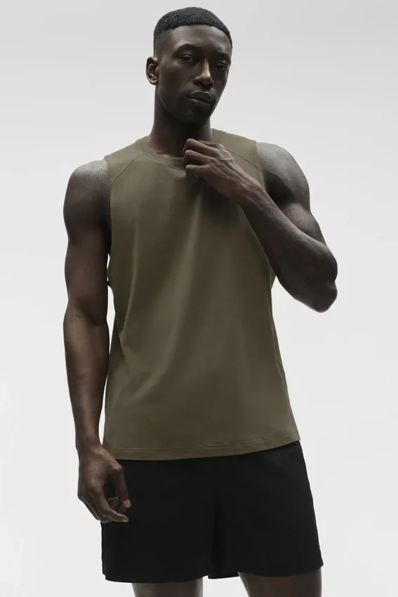 Alo Vapor Muscle Top – Olive Tree
