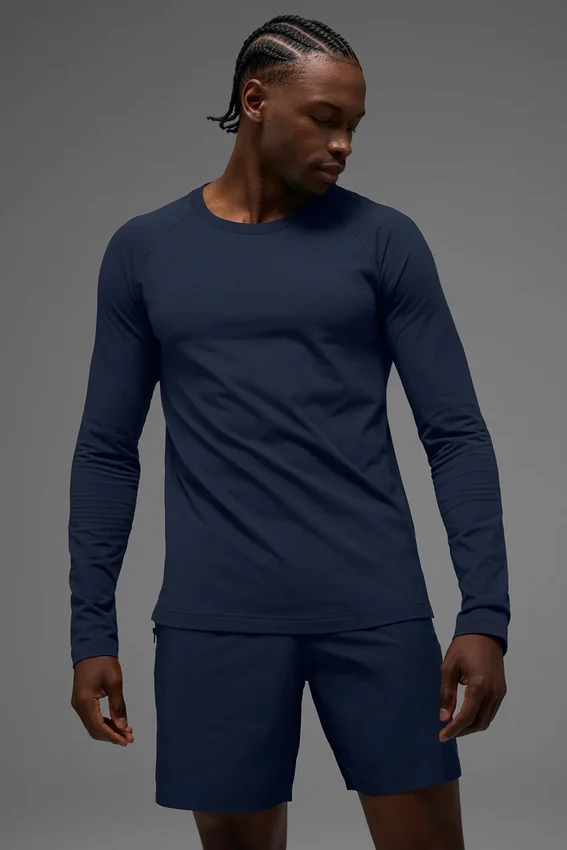 Alo Vapor Rundhals-Langarmshirt – Marineblau