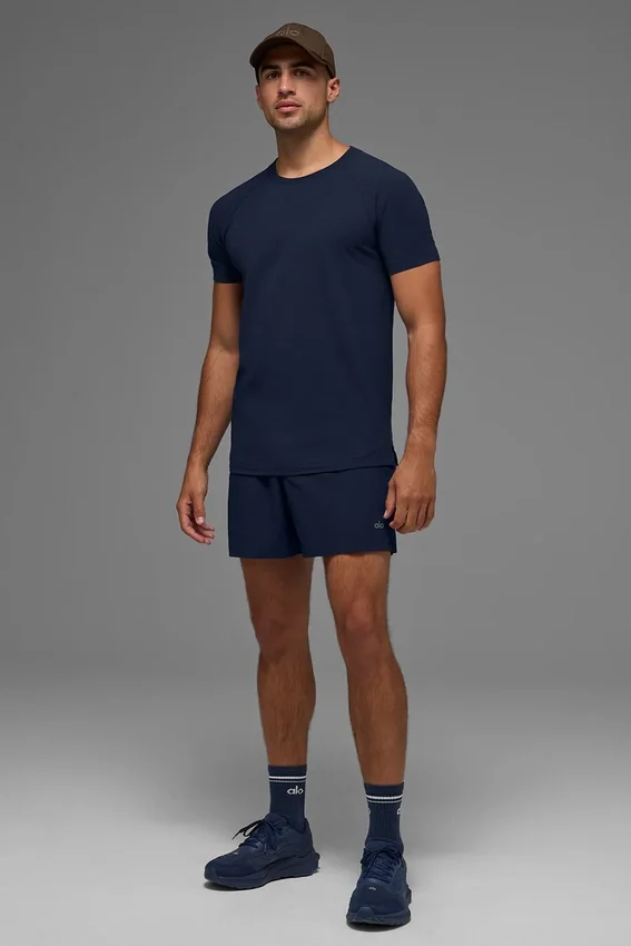 Alo Vapor Rundhals-T-Shirt mit Kurzarmshirts – Navy