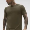 Alo Vapor Rundhals-T-Shirt mit Kurzarmshirts – Olive Tree