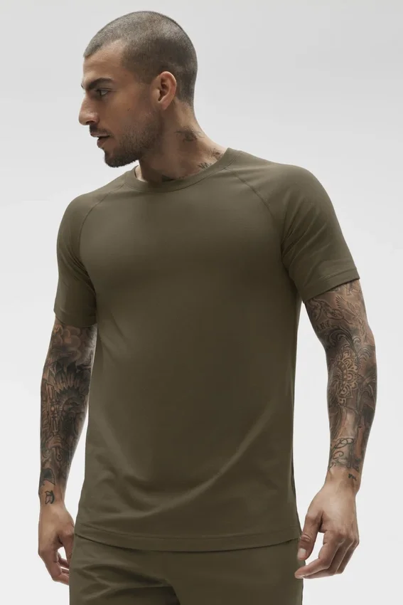 Alo Vapor Rundhals-T-Shirt mit Kurzarmshirts – Olive Tree