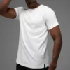 Alo Vapor Rundhals-T-Shirt mit Kurzarmshirts – Weiß