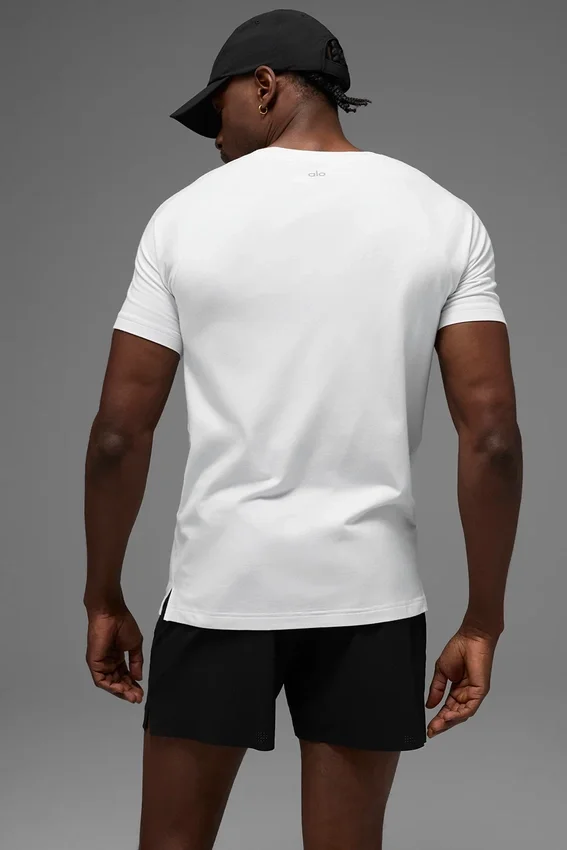 Alo Vapor Rundhals-T-Shirt mit Kurzarmshirts – Weiß