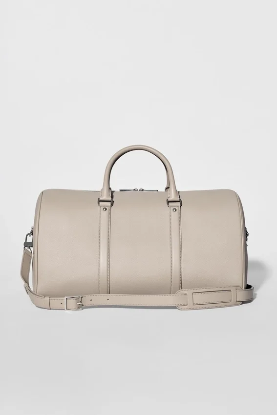 Alo Voyage Reisetasche – Leder in der Farbe „Gravel“