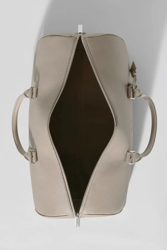 Alo Voyage Reisetasche – Leder in der Farbe „Gravel“