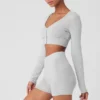 Alolux „Cropped Me Time“-Strickjacke – Athletic Heather Grey