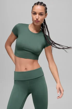 Alosoft Crop Finesse Kurzarmshirt – Kleegrün