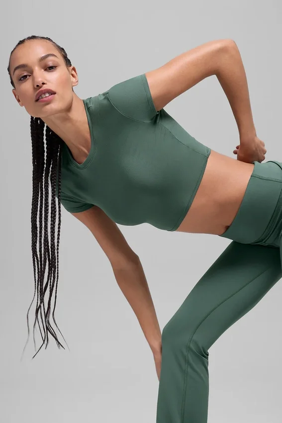 Alosoft Crop Finesse Kurzarmshirt – Kleegrün