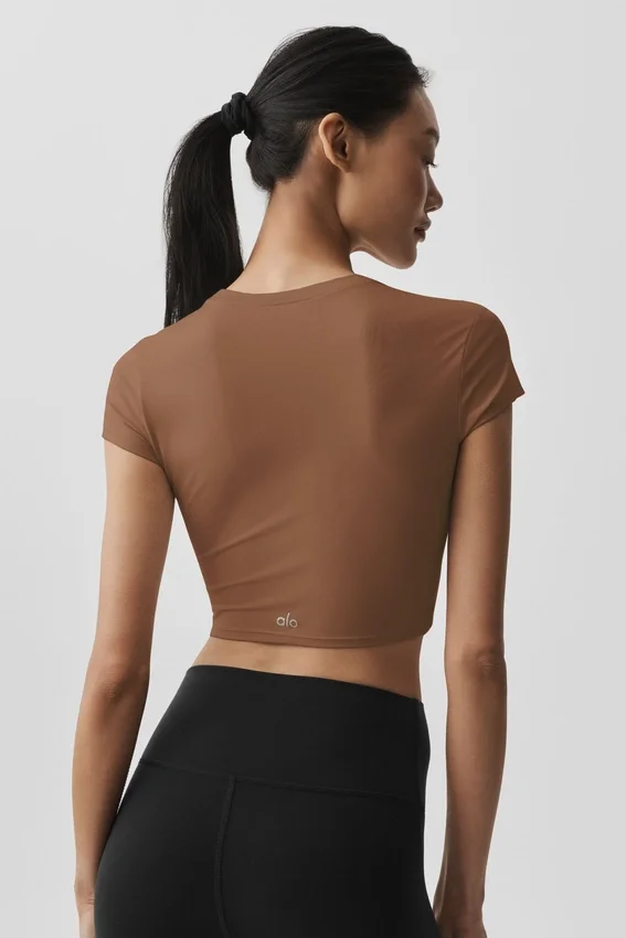 Alosoft Crop Finesse Kurzarmshirt – Sonnengeküsstes Braun