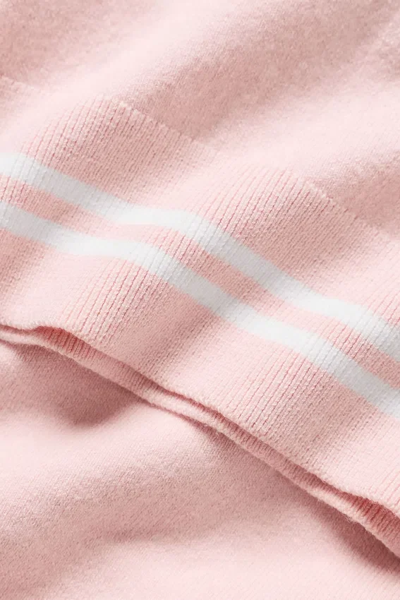 Baumwolle-Kaschmir „My Serve“ Kurzarmshirt – Sonnengetränktes Rosa/Weiß