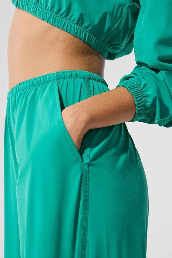 Breezy-Hose mit weitem Bein (lang) – Fichtengrün