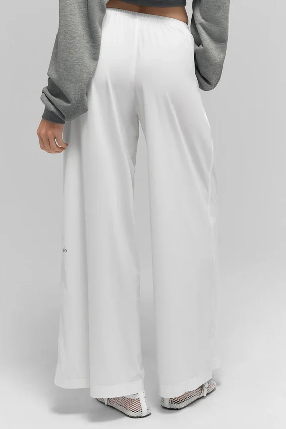 Breezy-Hose mit weitem Bein (Regular) – Weiß