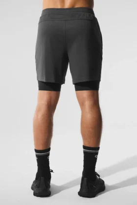 Conquer React 2-in-1 Performance-Shorts – Anthrazit/Schwarz