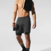 Conquer React 2-in-1 Performance-Shorts – Anthrazit/Schwarz