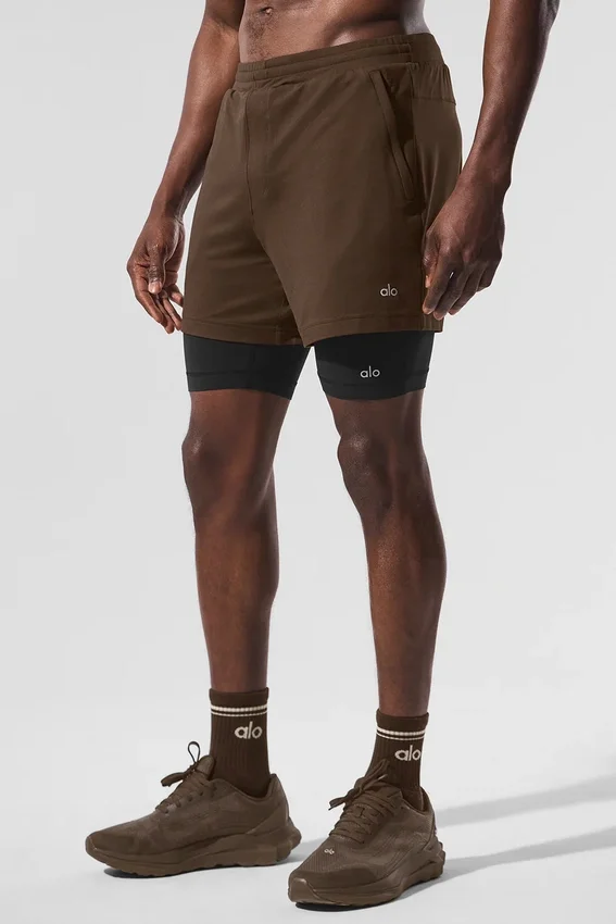 Conquer React 2-in-1 Performance-Shorts – Espresso/Schwarz