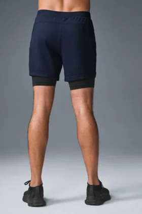 Conquer React 2-in-1 Performance-Shorts – Marineblau/Schwarz