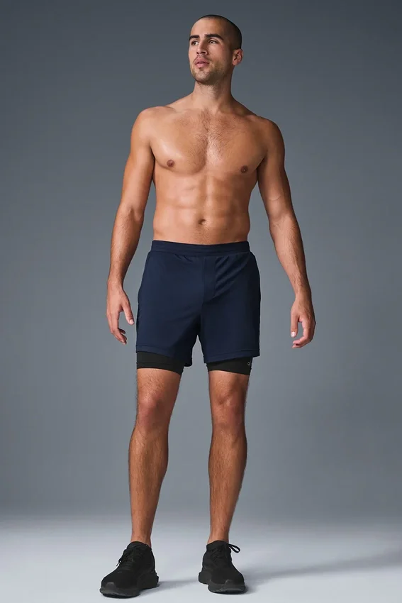 Conquer React 2-in-1 Performance-Shorts – Marineblau/Schwarz