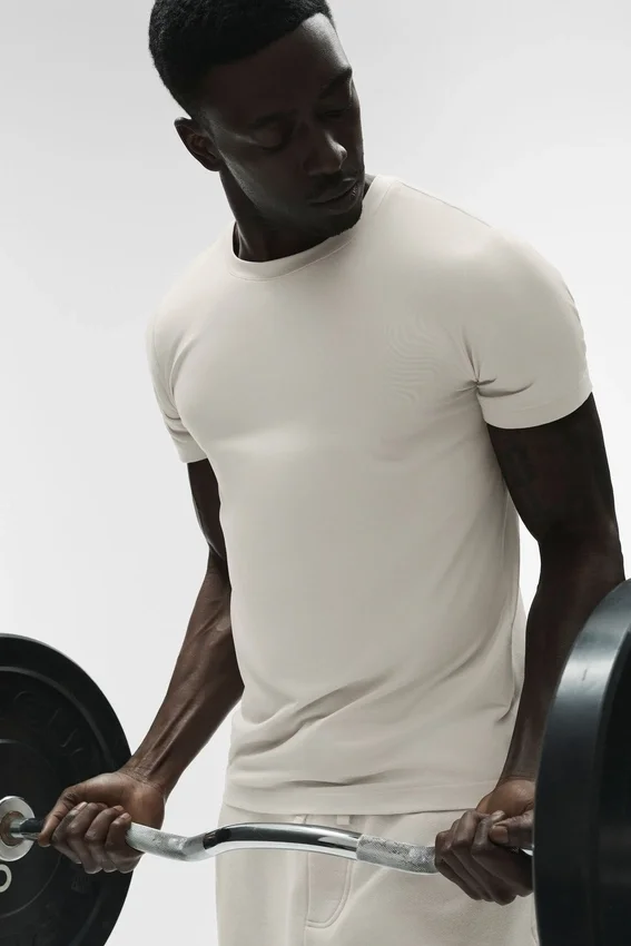 Conquer Reform Kurzarmshirt – Bone