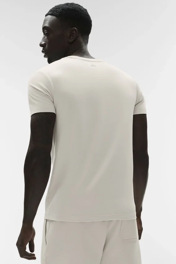 Conquer Reform Kurzarmshirt – Bone