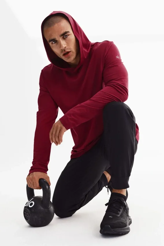 Conquer Reform Langarmshirt mit Kapuze – Garnet