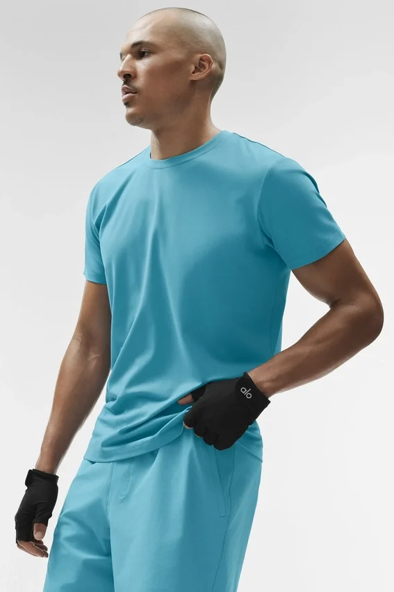 Conquer Reform Rundhals-Kurzarmshirt – Blue Breeze