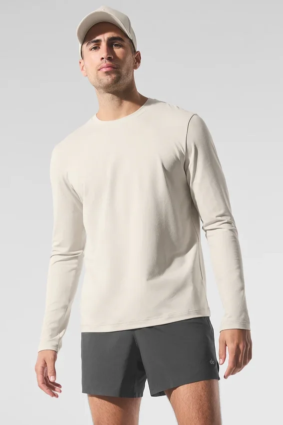 Conquer Reform Rundhals-Langarmshirt – Bone