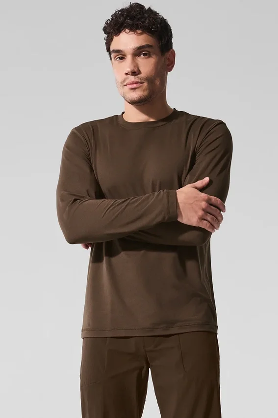 Conquer Reform Rundhals-Langarmshirt – Espresso