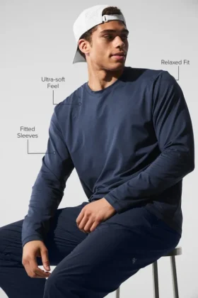 Conquer Reform Rundhals-Langarmshirt – Marineblau