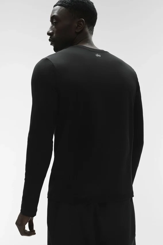 Conquer Reform Rundhals-Langarmshirt – Schwarz