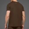 Conquer Reform Rundhals-T-Shirt mit Kurzarmshirts – Espresso