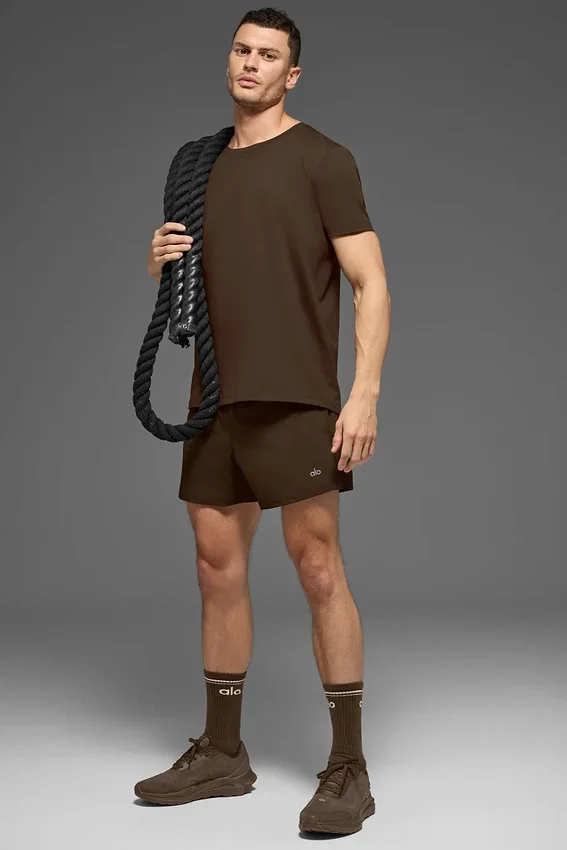 Conquer Reform Rundhals-T-Shirt mit Kurzarmshirts – Espresso