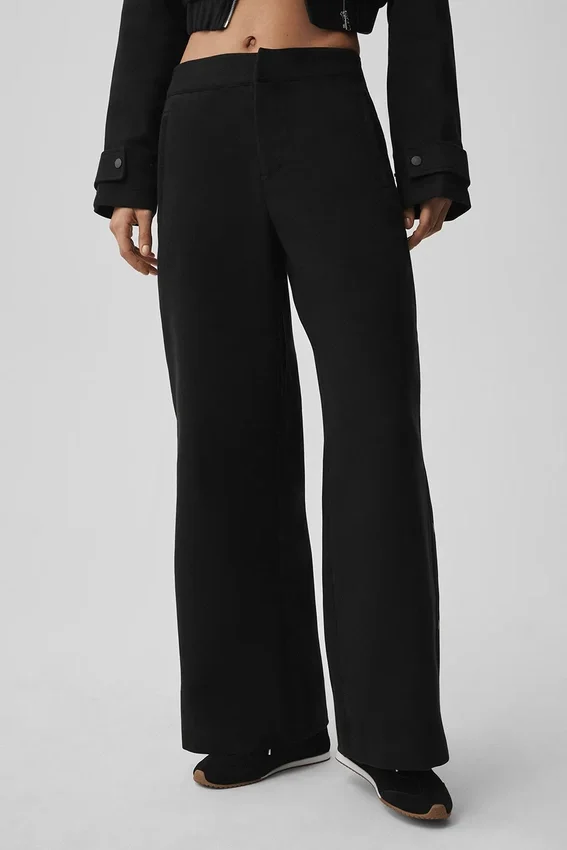 Cosmopolitan-Hose mit mittlerer Leibhöhe und Druckknöpfen – Schwarz