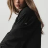 Cotton Real Deal Langarmshirt mit Knöpfen – Schwarz