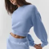 Cropped Accolade Rundhalspullover – Helles Provence-Blau