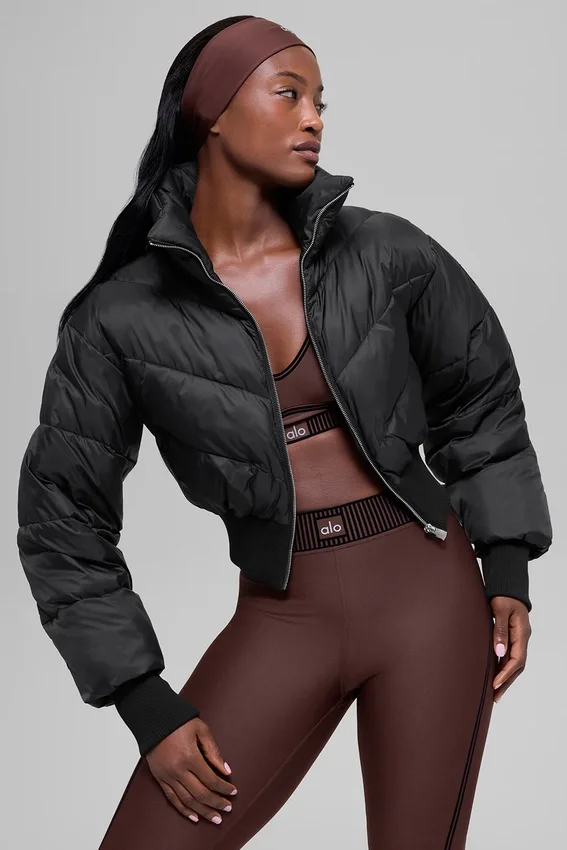 Cropped Atmosphere Daunenjacke – Schwarz