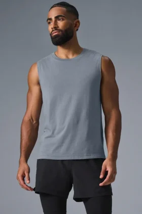 Das Triumph Muscle Tank – Stahlgrau