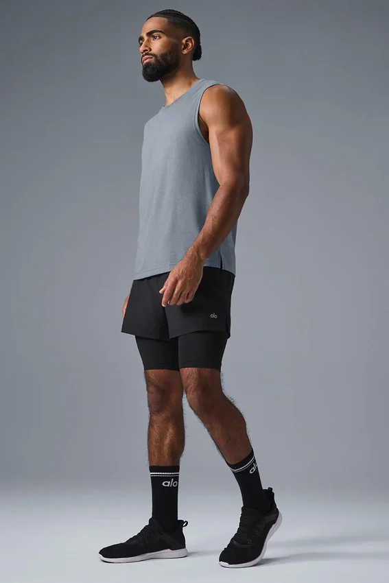 Das Triumph Muscle Tank – Stahlgrau