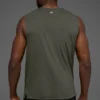 Das Triumph Muscle Top – Stealth-Grün