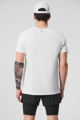 Das Triumph T-Shirt mit Rundhalsausschnitt | Yoga-T-Shirts und Tops für Herren