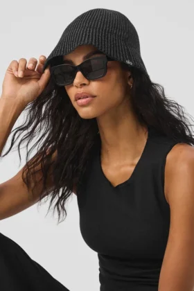 Denim-Strick-Cloche – Schwarz/Anthrazit