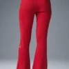 Denim-Strick-Hose mit High-Waist und ausgestelltem Bein – Kräftiges Rot/Dunkles Kräftiges Rot