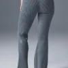 Denim-Strick-Hose mit High-Waist und ausgestelltem Bein – Stahlgrau/Anthrazit