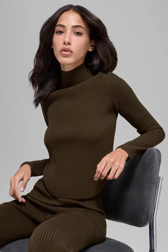 Denim-Strick-Shirt mit rückenfreiem Ausschnitt und Langarmshirts – Espresso/Schwarz