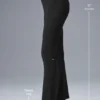 Denim-Strickhose mit High-Waist und ausgestelltem Bein – Schwarz/Anthrazit