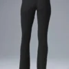 Denim-Strickhose mit High-Waist und ausgestelltem Bein – Schwarz/Anthrazit