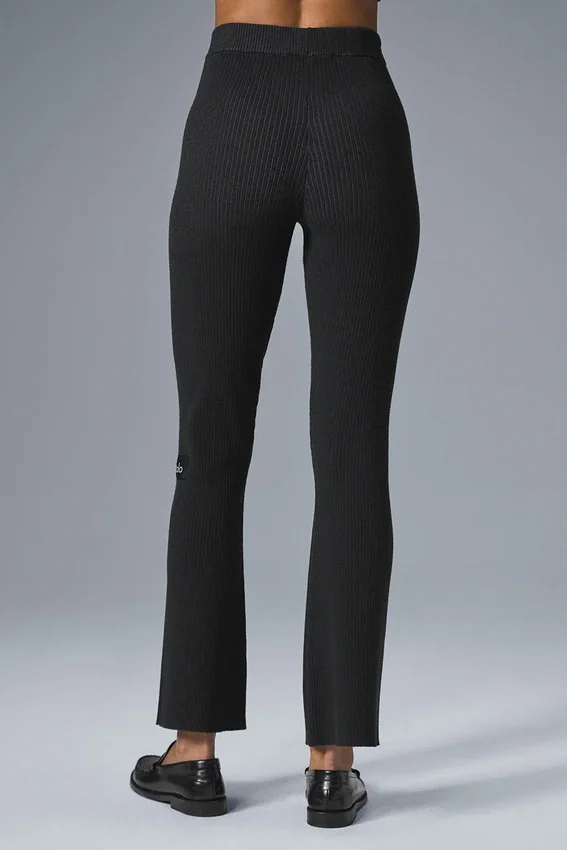 Denim-Strickhose mit High-Waist und ausgestelltem Bein – Schwarz/Anthrazit