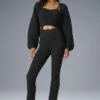 Denim-Strickhose mit High-Waist und ausgestelltem Bein – Schwarz/Anthrazit